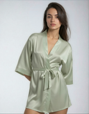 Comfit® – Kimono de satén seductor con brillo lujoso