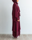 Aisha Abaya con hijab en granate
