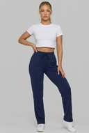 Pantalón clásico – en azul oscuro, gris y negro elegante